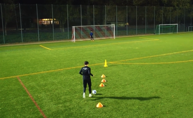 Spielnahe Torabschlussserie mit drei Abschlüssen